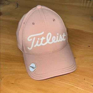 Titleist Ladies Golf Hat with Ball Marker